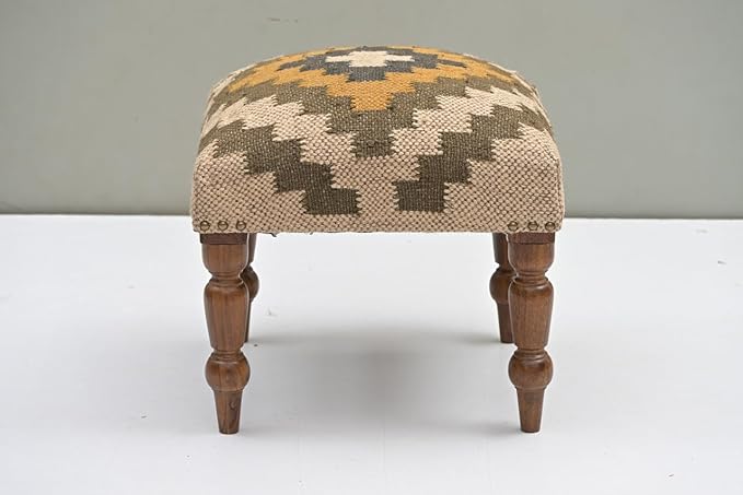 Beige-pistagreen