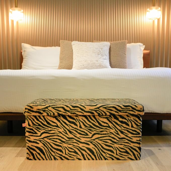 Tiger Tan/White