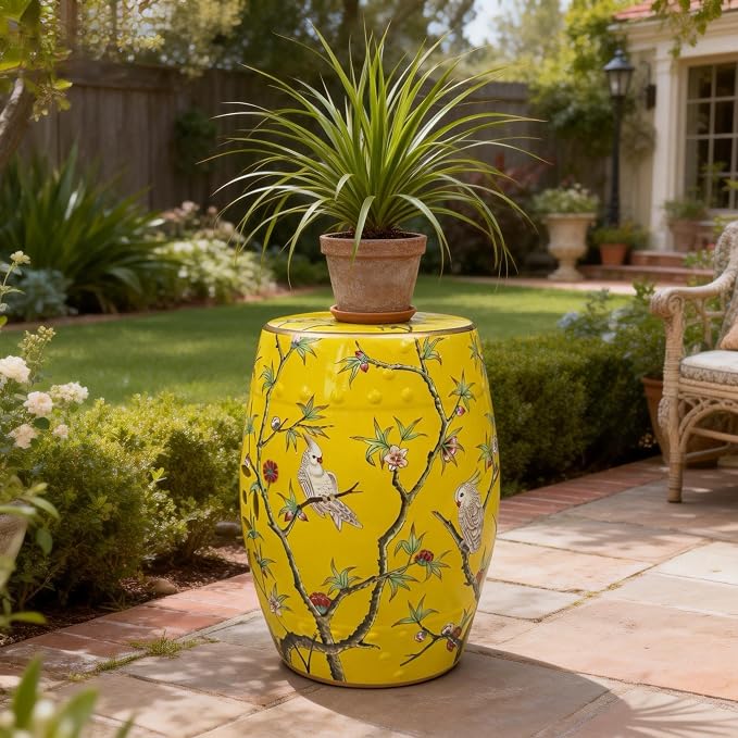 The Parrot’s Blooming Perch（yellow）