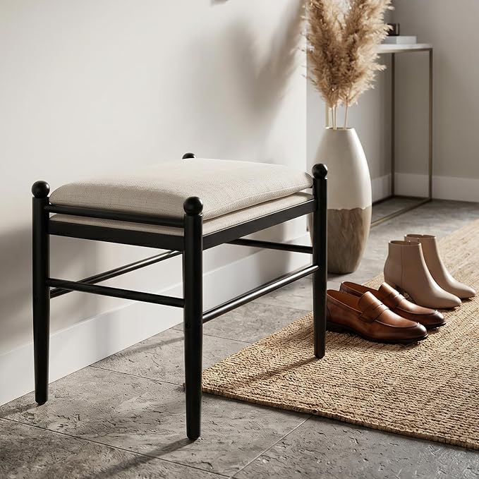 Black Frame, White Linen