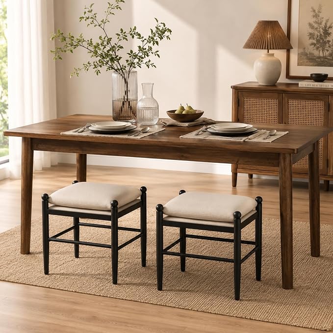 Black Frame, White Linen
